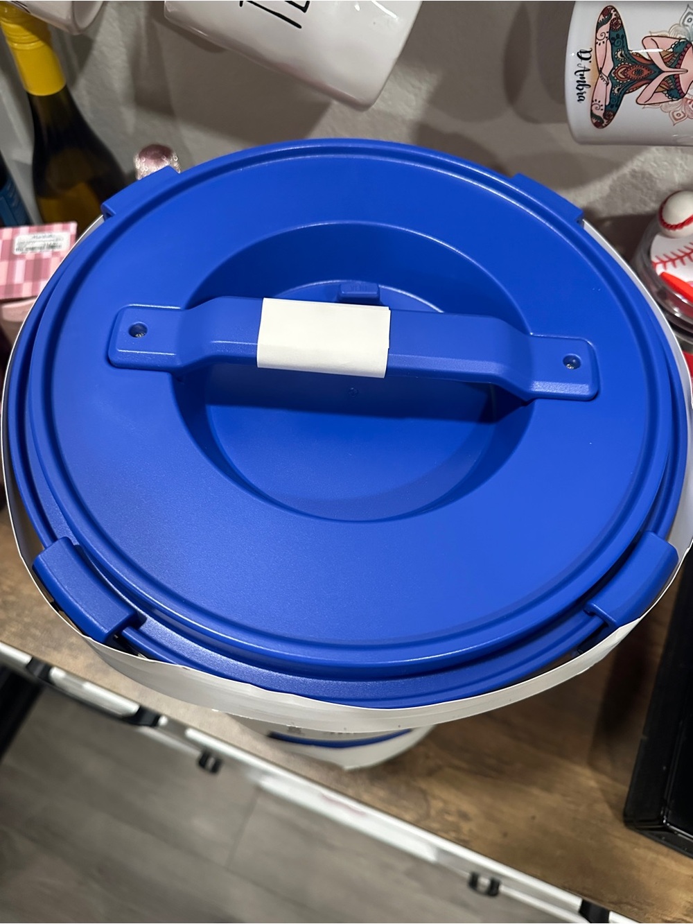 Stanley Cream and Blue 2 Gallon Fast Flow Water Jug - Picture 2 of 3